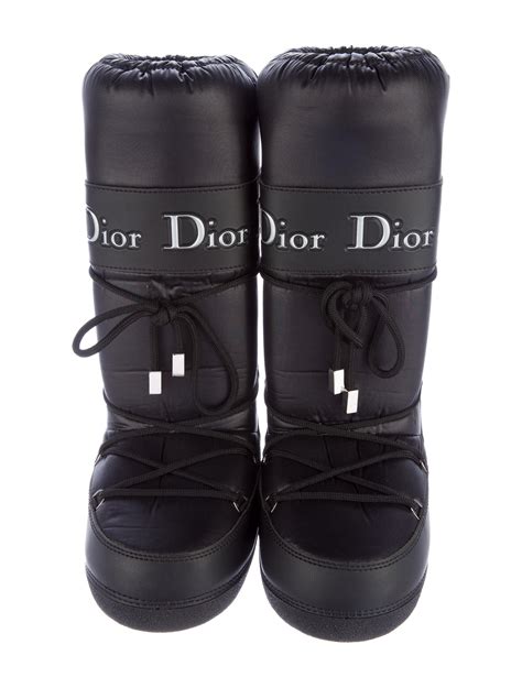 dior puffer boots.